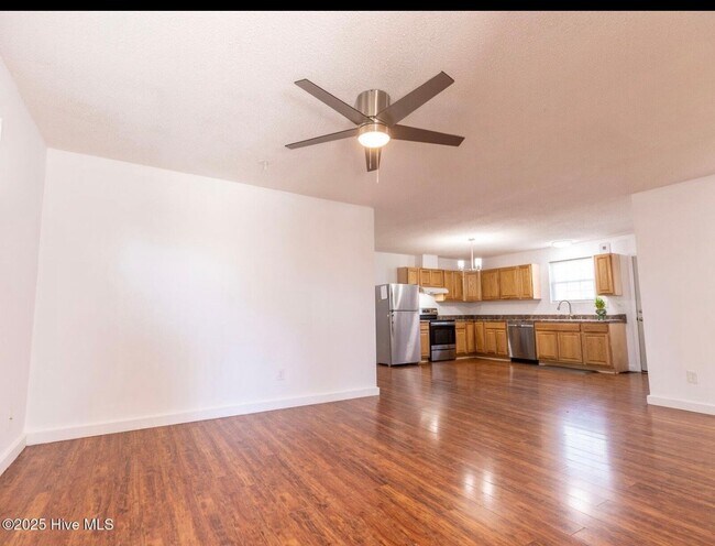 Building Photo - 1309 Corbett St