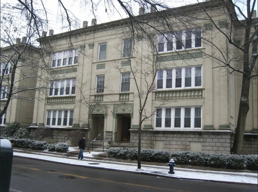 Building Photo - 324 Saint Paul St
