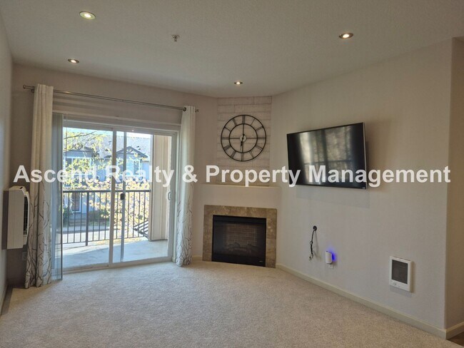 Foto del edificio - 2Bed/2Bath Tanasbourne Condo Quiet Location MiniSplit AC Assigned Parking Space Water & Garbage I...