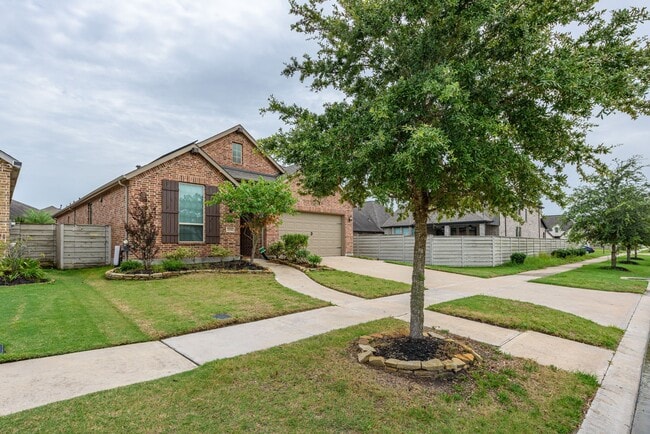 Building Photo - 2116 Blackhawk Ridge Ln