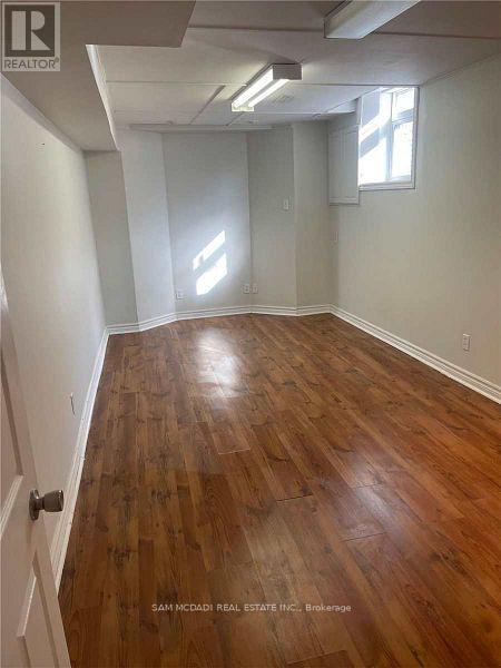 Building Photo - 5056 MOULIN ROUGE BSMT Crescent