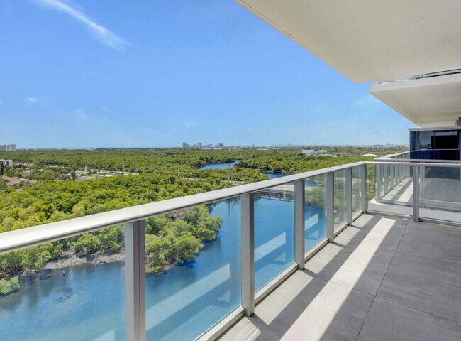 Photo - 16385 Biscayne Blvd Apartment