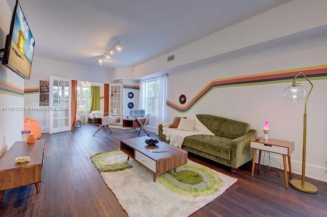 Foto del edificio - 524 NW 35th St