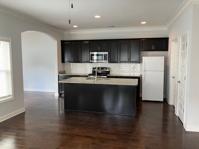 Building Photo - Townhome Living