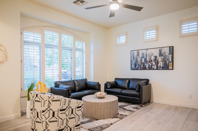 Foto del edificio - 7678 E Starla Dr