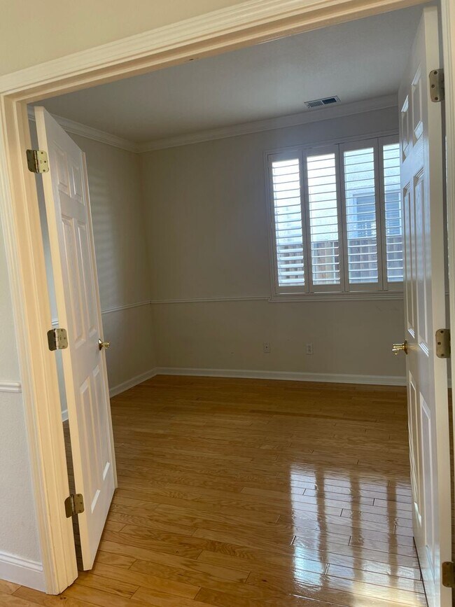 Foto del edificio - Rolling Hills Beauty! 4 Bedroom 3 Bath