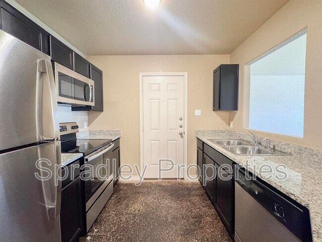 Building Photo - 1516 Brazos Rd
