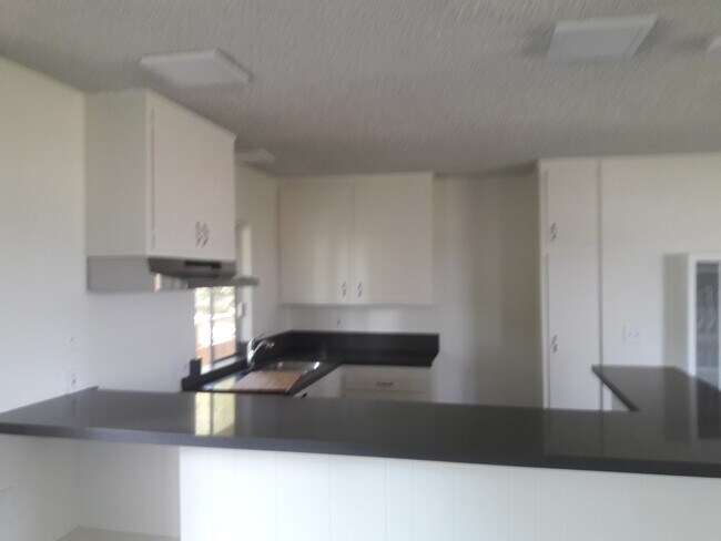 Foto del edificio - 13525 Leadwell St