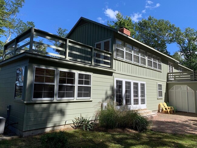 Foto del edificio - 45 Old Cove Rd