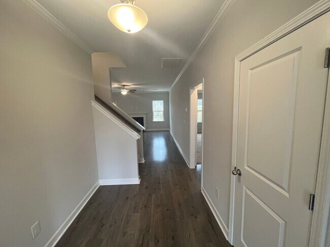 Foto del edificio - Breathtaking 4 Bedroom, 2 1/2 Bathroom House in Winston Salem, NC!