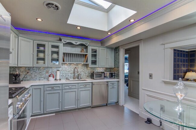 Building Photo - 1334 Chestnut St