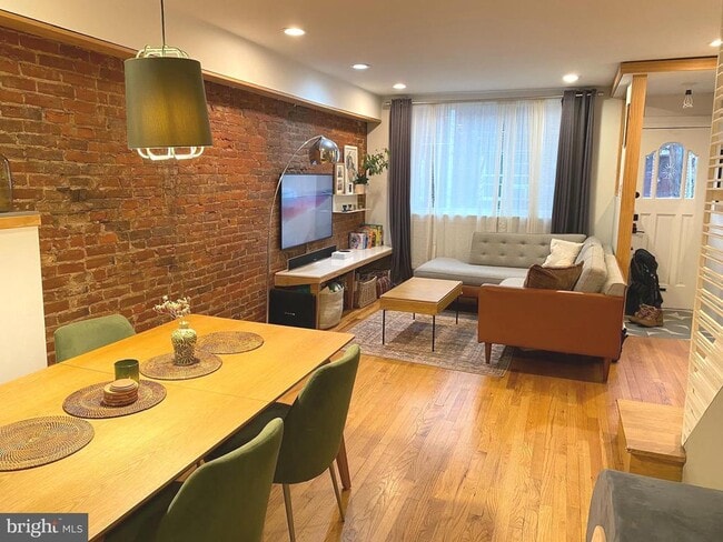 Foto del edificio - 1221 S Warnock St