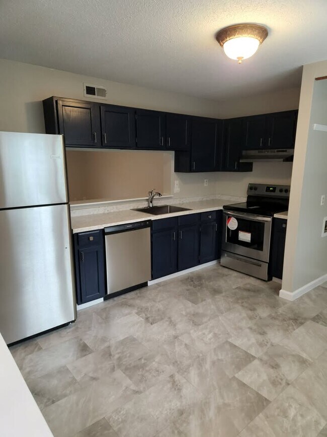 Building Photo - 7732 Crown Crest Ct