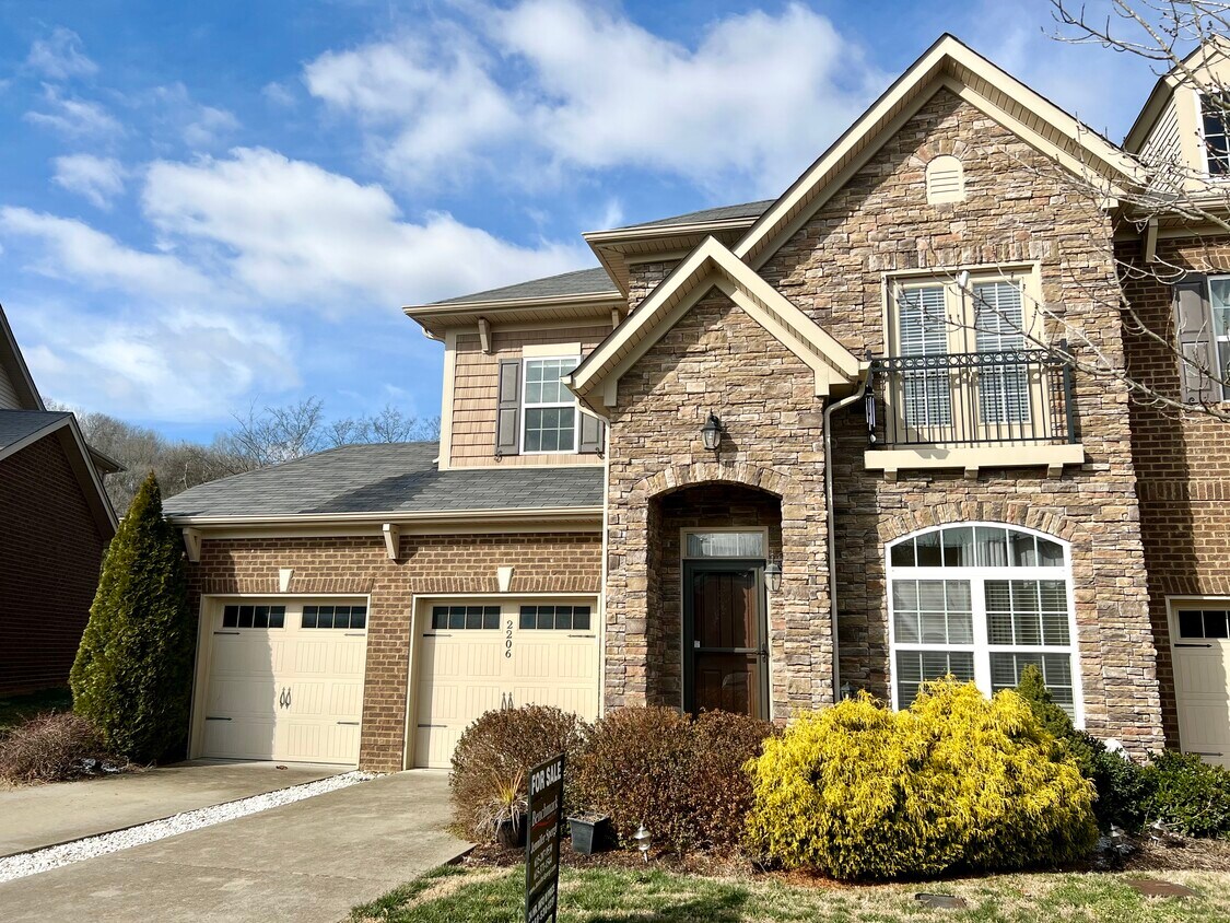 Foto principal - 2206 Traemoor Village Way
