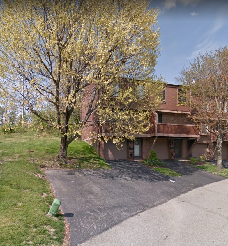 632 Arkwood Dr, Bethel Park, PA 15102 Townhome Rentals in Bethel Park