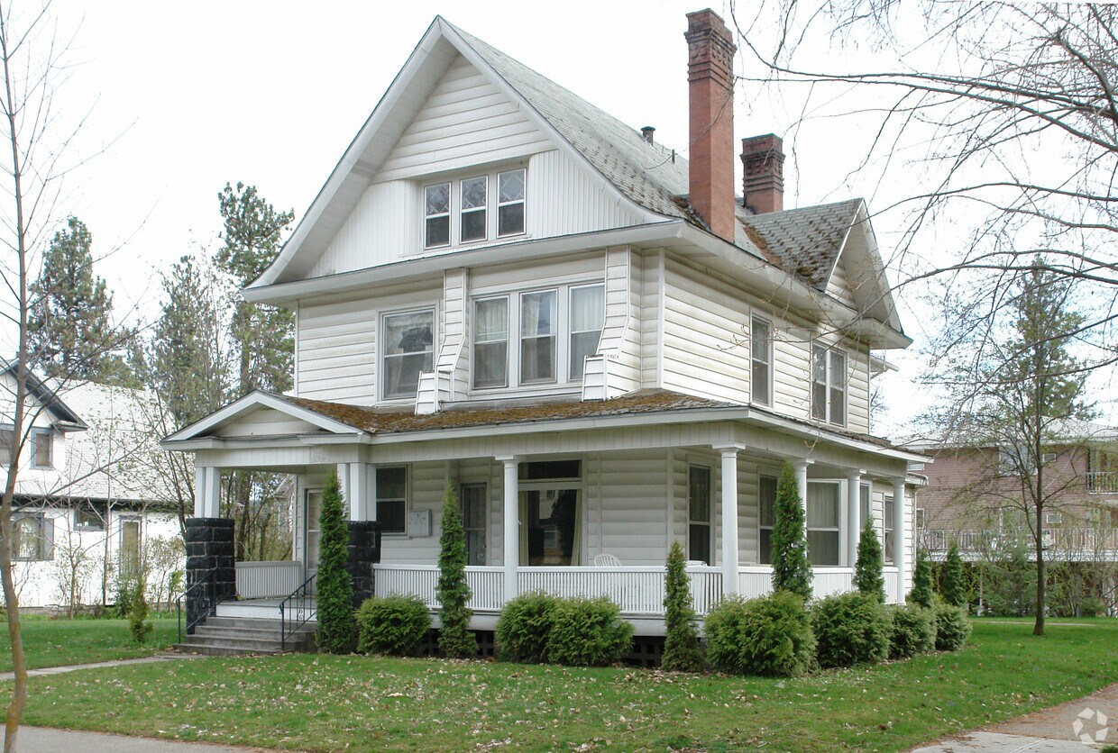 Primary Photo - 2029 W 2nd Ave