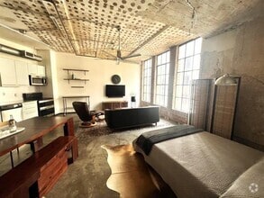 Building Photo - 1122 Jackson St