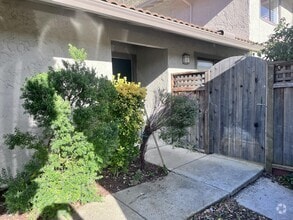 Building Photo - 133 Torrey Pine Terrace