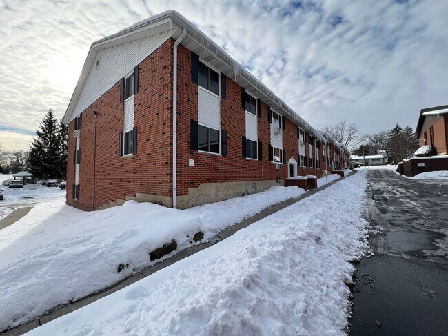 Foto del edificio - 255 Elmwood Ave