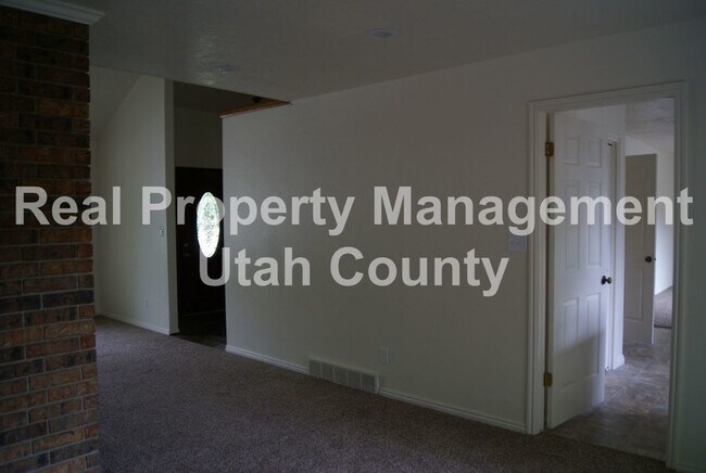 Foto del edificio - 3926 Riverwood Drive