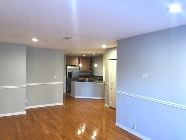 Foto del edificio - 955 N Ashland Ave