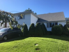 Building Photo - 318 Southwood Cir