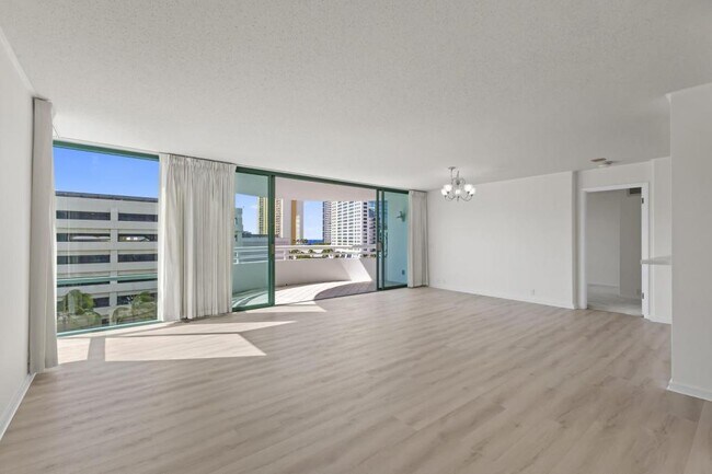 Foto del edificio - 1341 Kapiolani Blvd