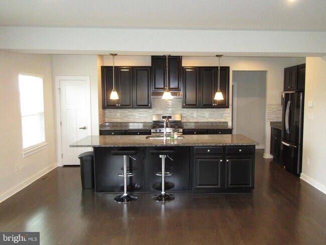 Building Photo - 1250 Hook Dr
