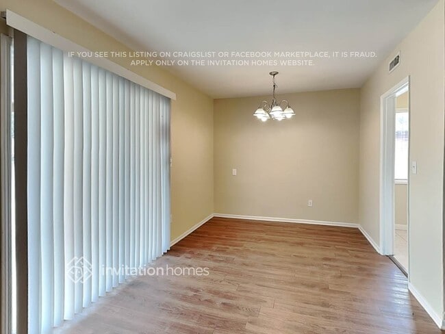 Foto del edificio - 9256 Swinton Ave