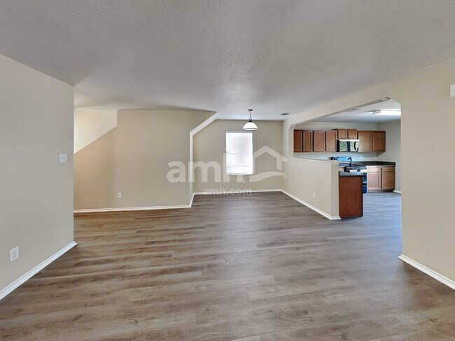 Foto del edificio - 3739 Hideaway Grn