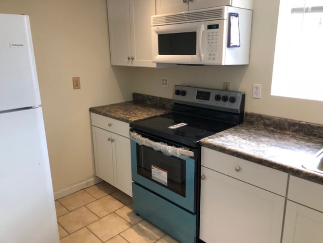 Foto del edificio - 288 Frank Hitchcock Rd