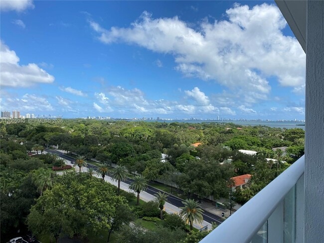 Foto del edificio - 4250 Biscayne Blvd