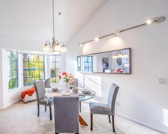 Building Photo - 10272 Danube Dr