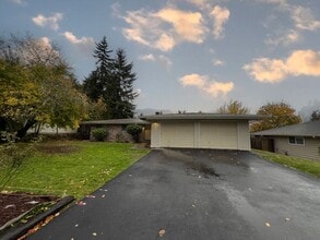 Building Photo - 10215 SE 213th Pl Building Photo - 10215 SE 213th Pl