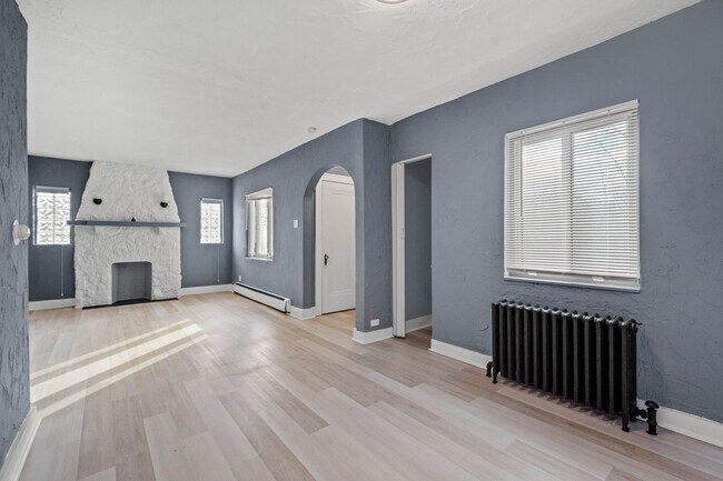 Foto del edificio - Charming 2 bedroom in Penn Hills! SECTION ...