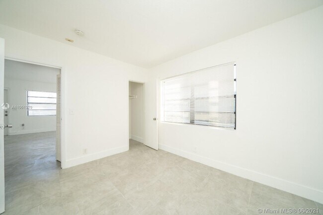 Foto del edificio - 417 NW 2nd Ave