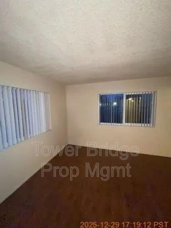 Foto del edificio - 4549 Ashcroft Ave