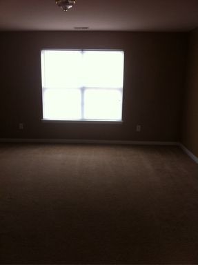 Building Photo - 141 Rochdale Ln
