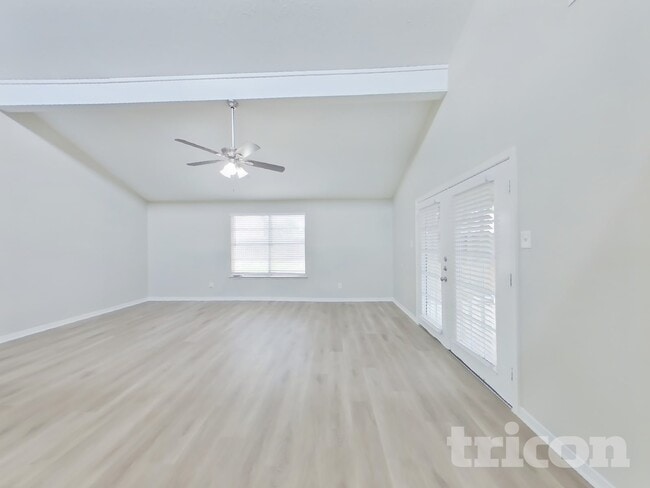 Foto del edificio - 16307 Bird Dog Ct
