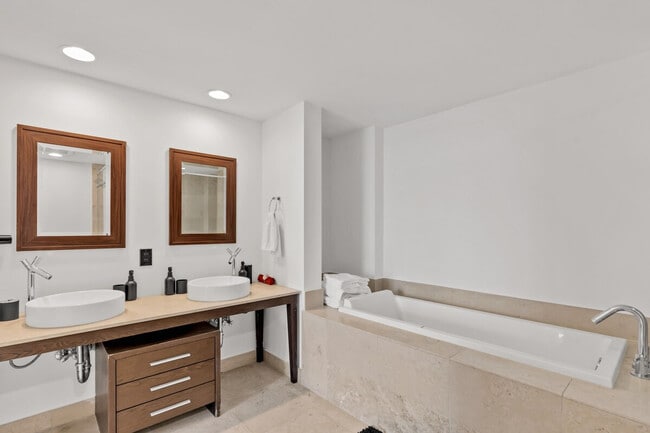 Foto del edificio - 631 Brickell Ave