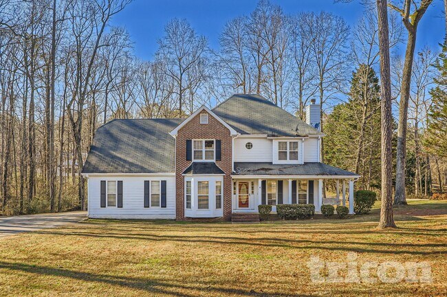 Building Photo - 530 N Oakland Cir