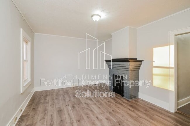 Foto del edificio - 918 Camel Ave