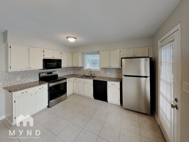 Building Photo - 1820 Sagamore Ct