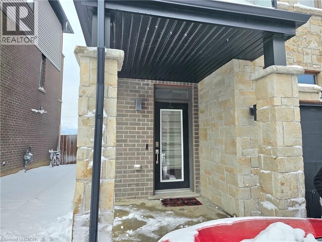 Building Photo - 30 Times Square Blvd