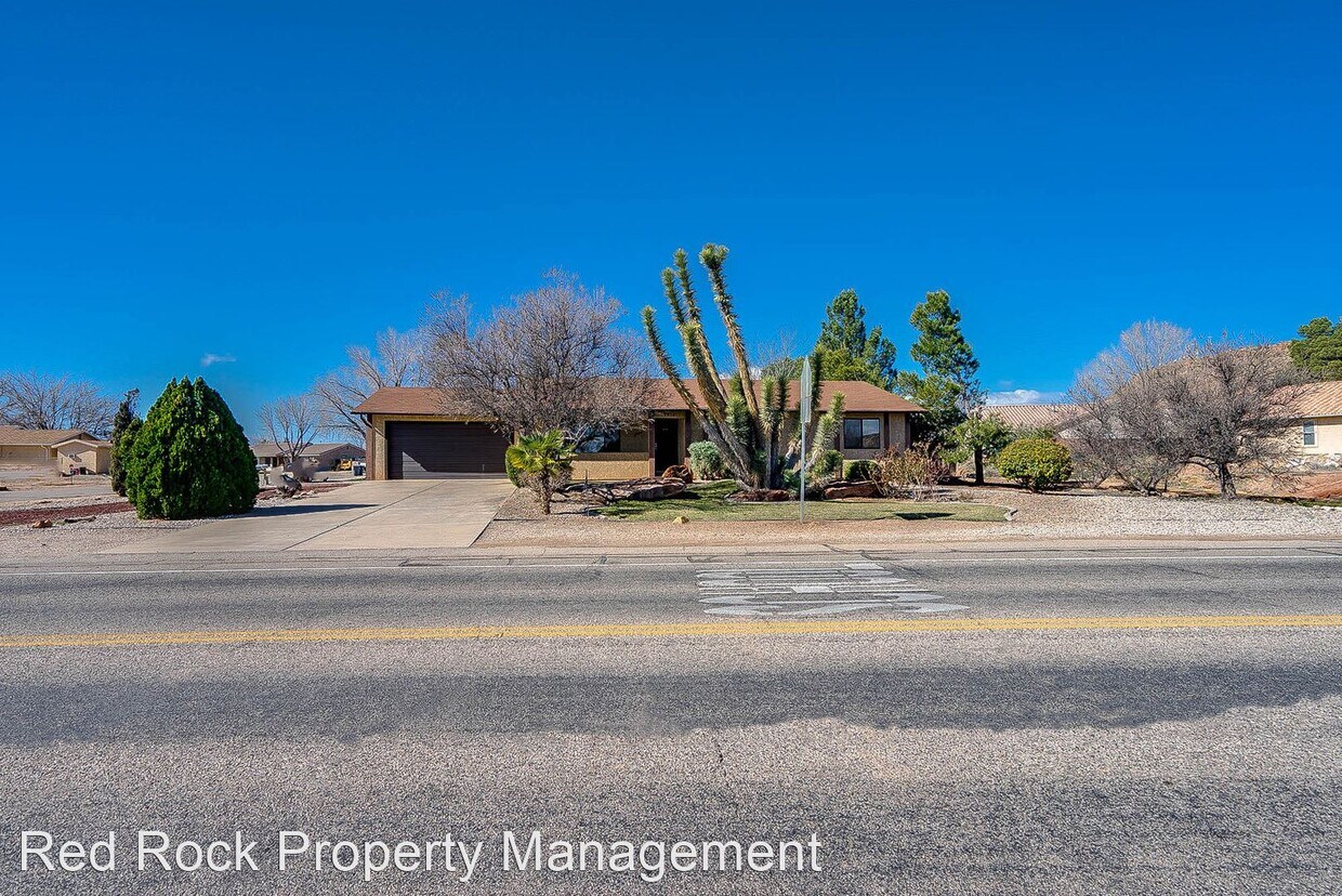 3 br, 2 bath House 2914 S Bloomington Hi... House Rental in Saint