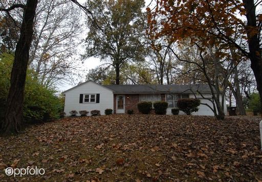 Building Photo - 10147 Fieldcrest Ln