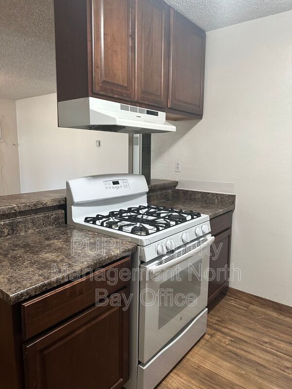 Building Photo - 755 El Rio Ct