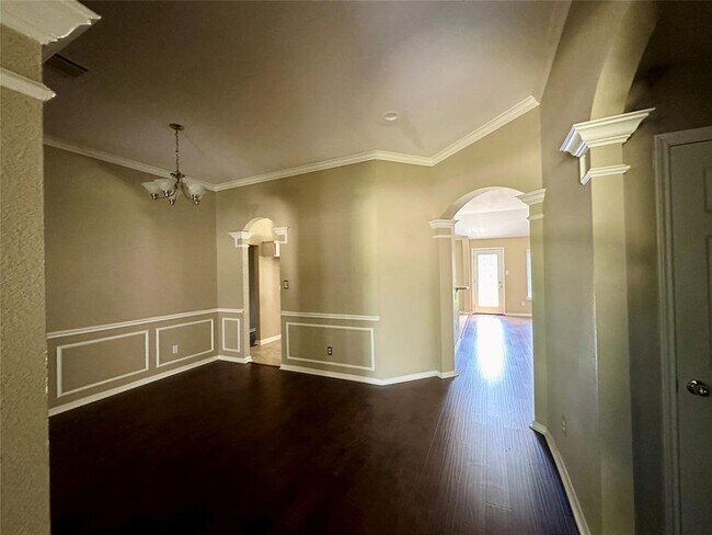 Building Photo - 3614 Windmoor Dr
