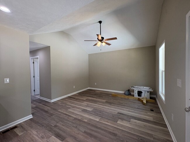 Building Photo - BRAND NEW Home with large yard in Tullahoma...