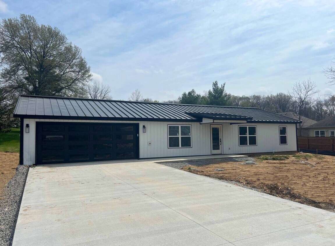 Foto principal - Custom Brand New Modern Metal Home In Cape